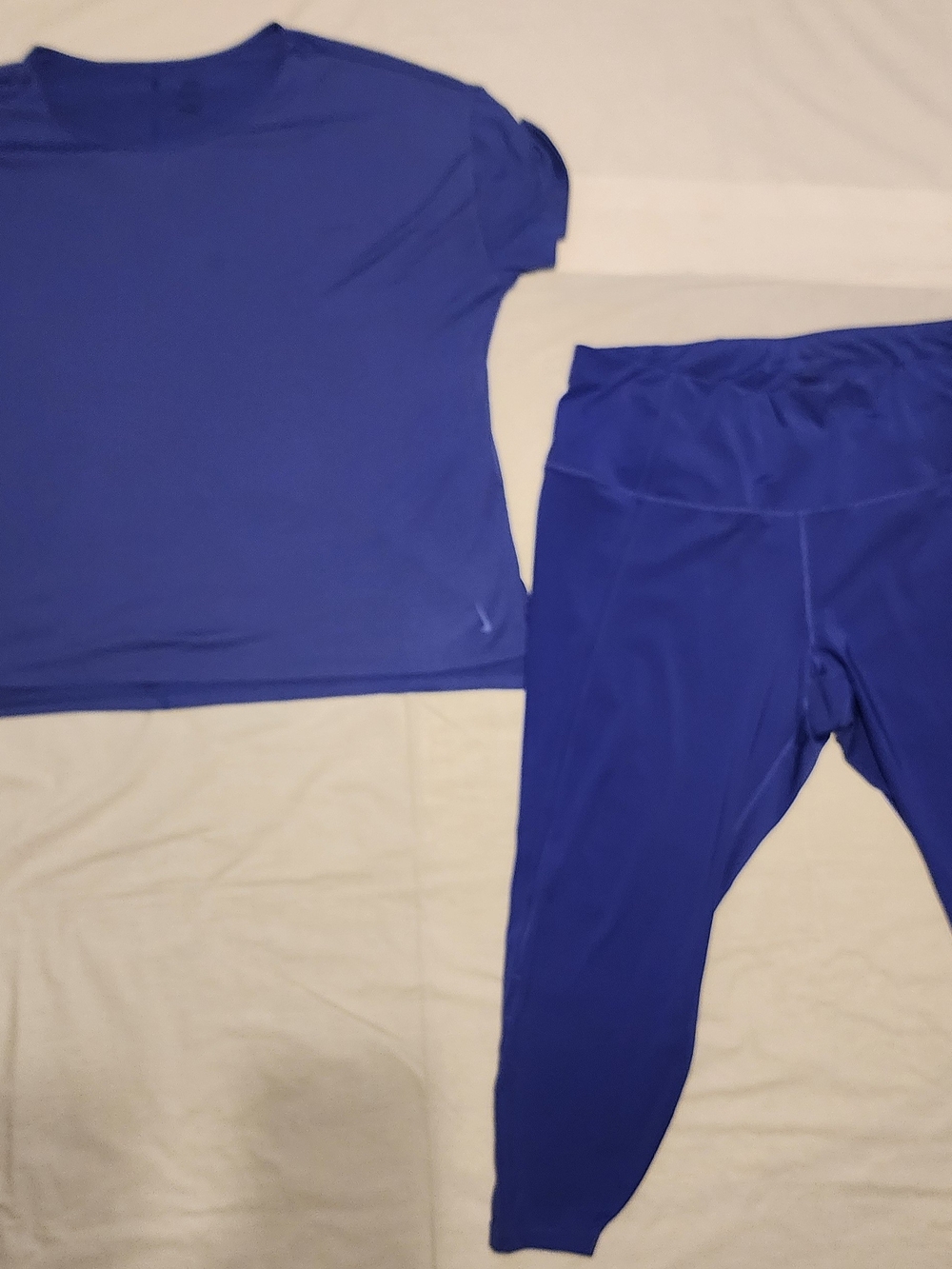 Women Active Leggings and Top Set in Royal Blue